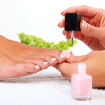 BLISS NAILS & SPA - regular pedicure